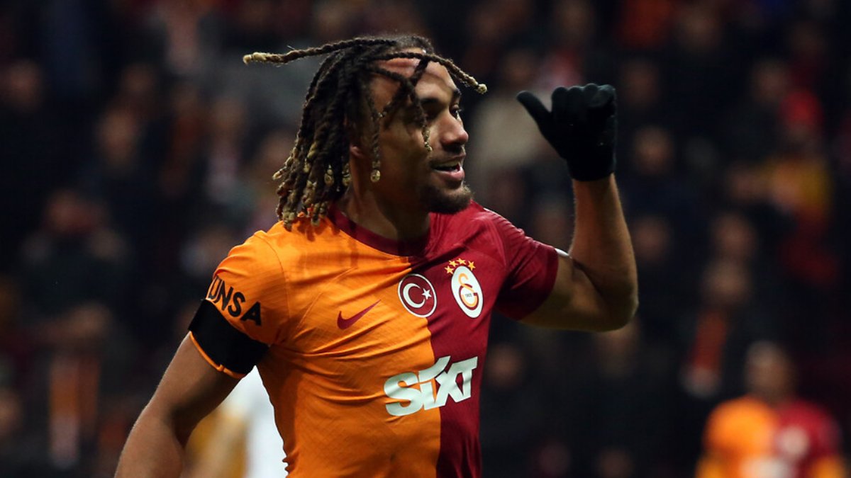 Galatasaray, Sacha Boey için rekor bonservis istiyor