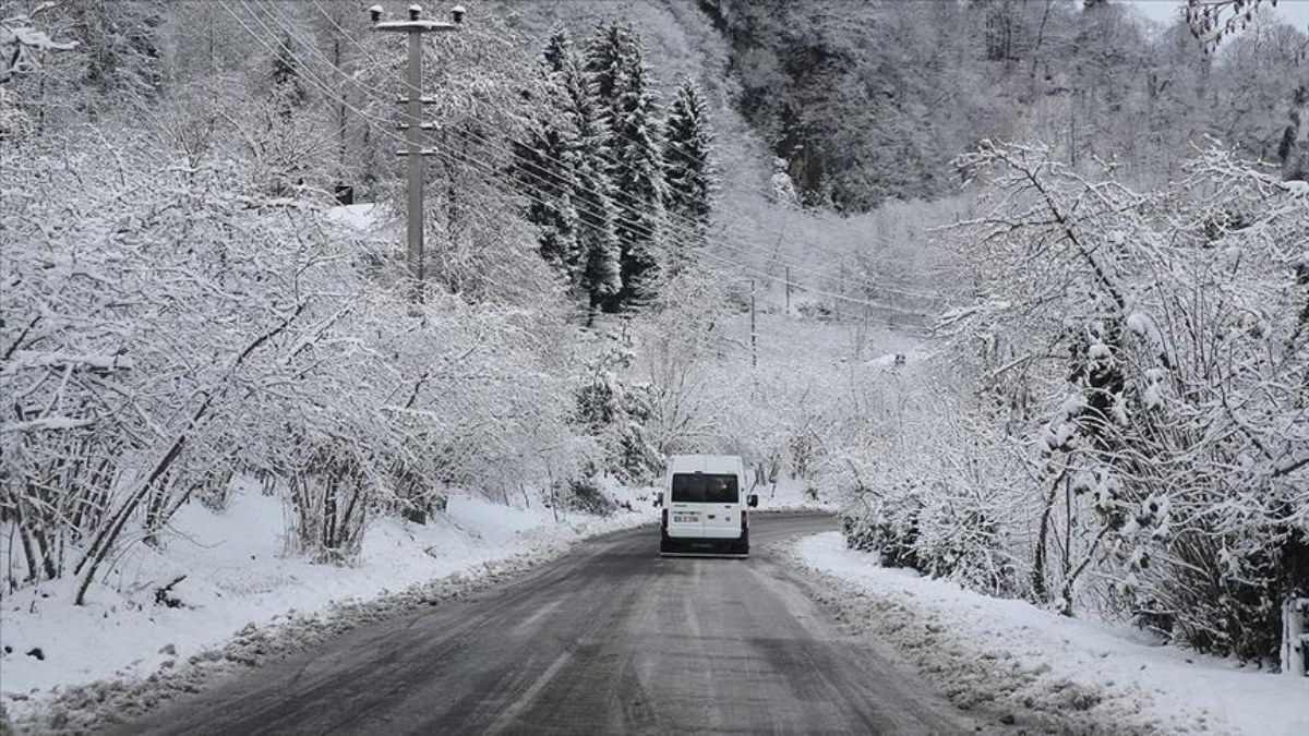 Meteoroloji'den Doğu Karadeniz'e uyarı! İç kesimlerinde yoğun kar bekleniyor