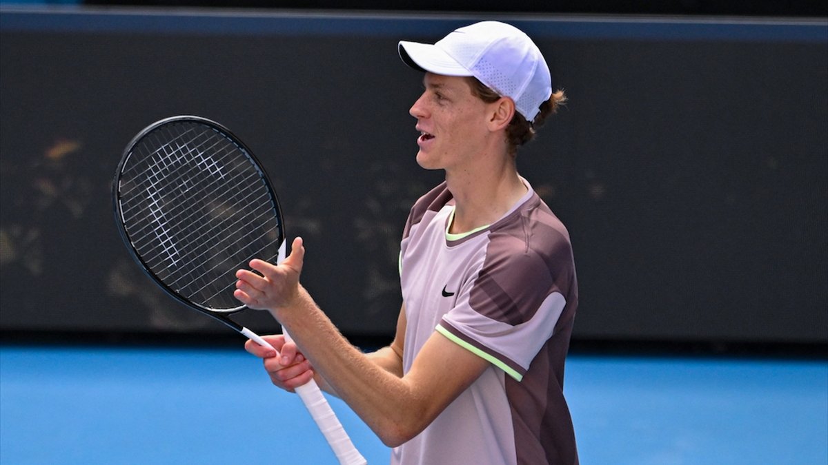 Avustralya Açık'ta Novak Djokovic'i eleyen Jannik Sinner finalde