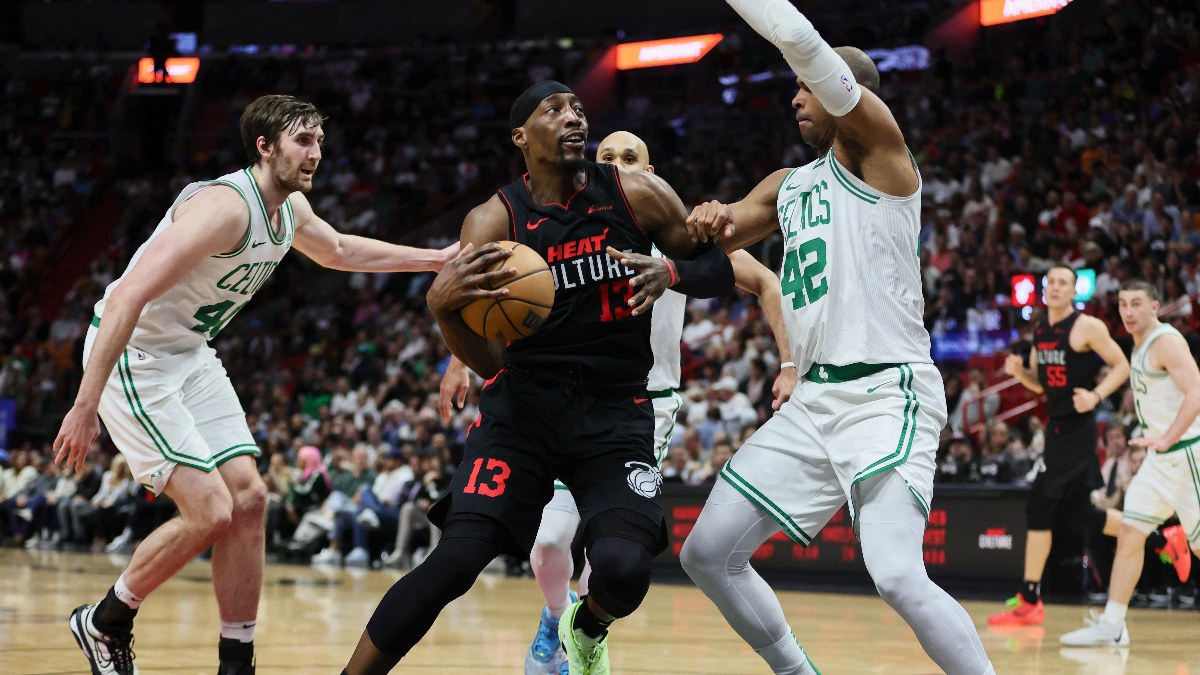 Miami Heat'i 33 sayı farkla yenen Boston Celtics art arda 3. kez kazandı