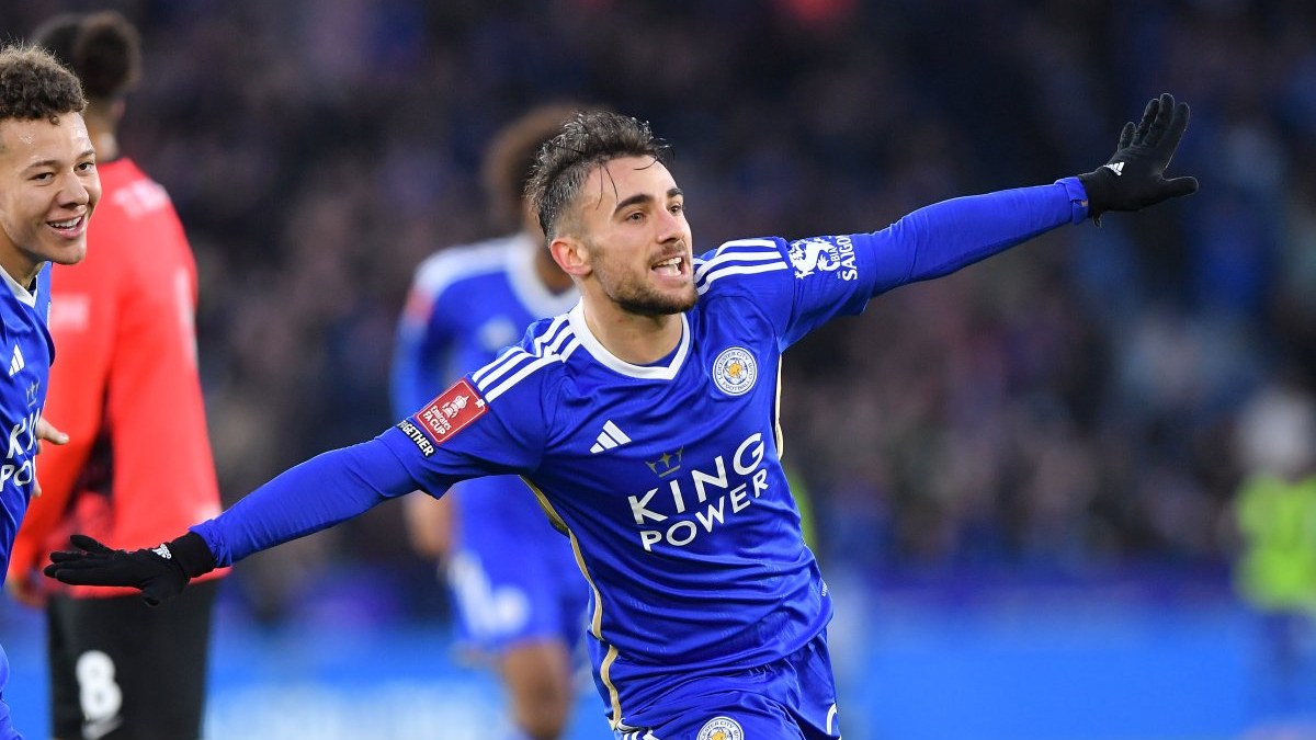 Yunus Akgün muhteşem bir gol attı: Leicester City turladı