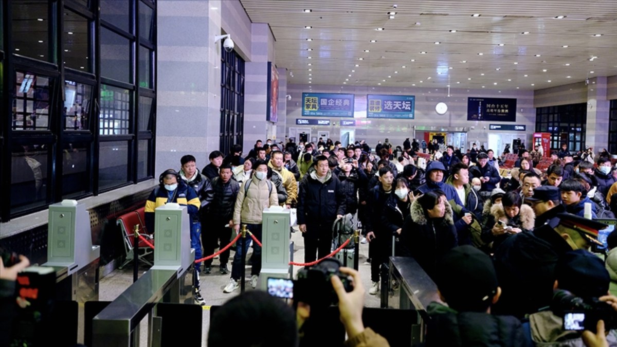 Çin'de Bahar Bayramı hareketliliği: İlk gün 189 milyon seyahat yapıldı