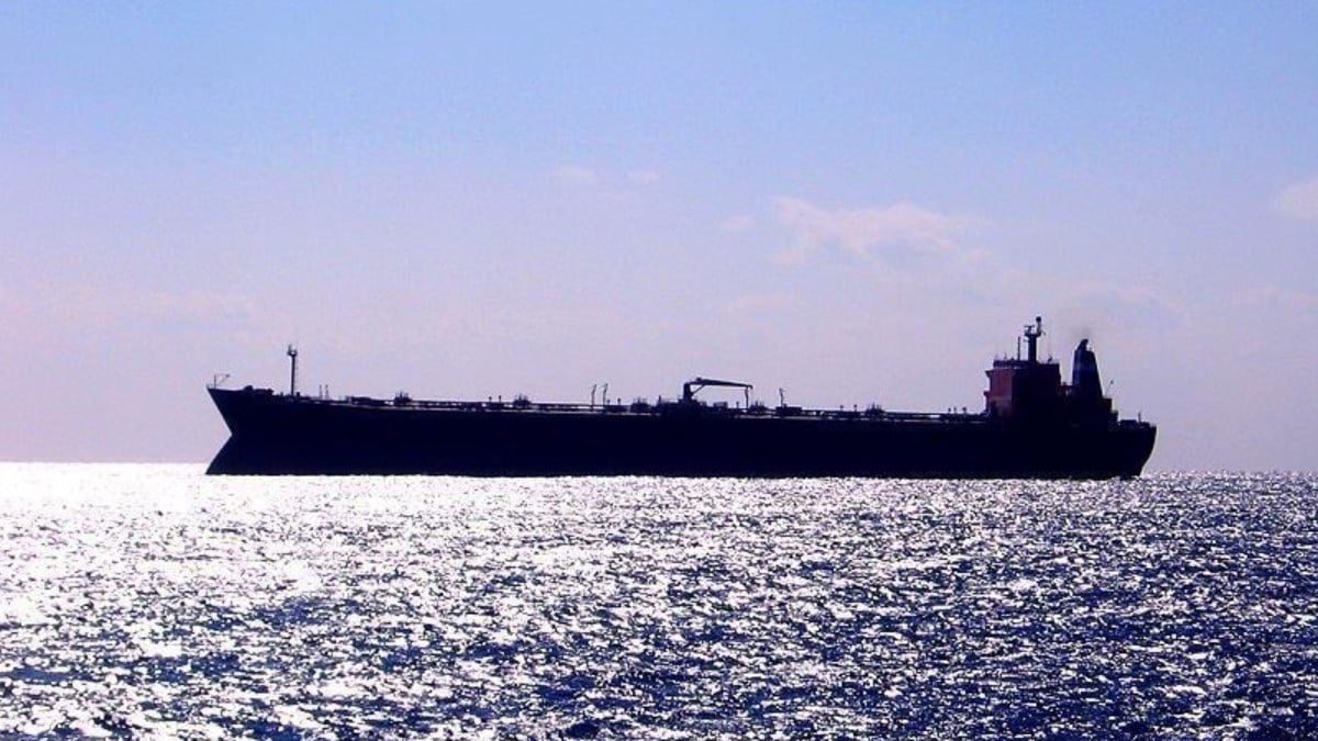 İran, yabancı bayraklı tankere el koydu