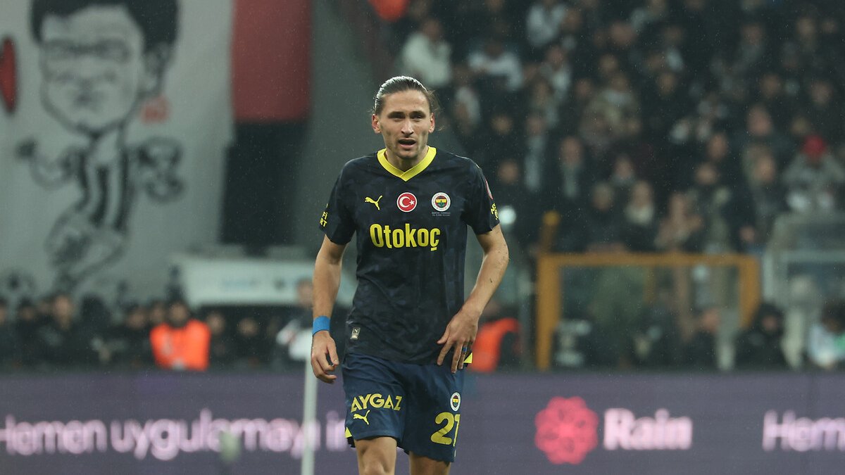 Fenerbahçe orta sahasında iki ayrılık: Bartuğ ve Crespo kiralandı