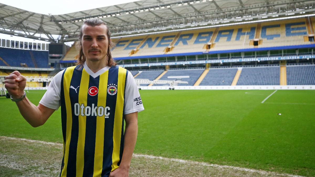 Fenerbahçe, yeni transferi Çağlar Söyüncü'nün lisansını çıkardı