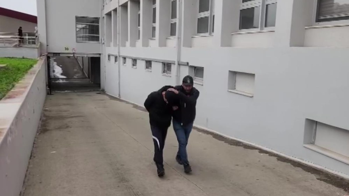 Adana'da 5 kilo esrarla yakalandı: Savunmasıyla şaşırttı