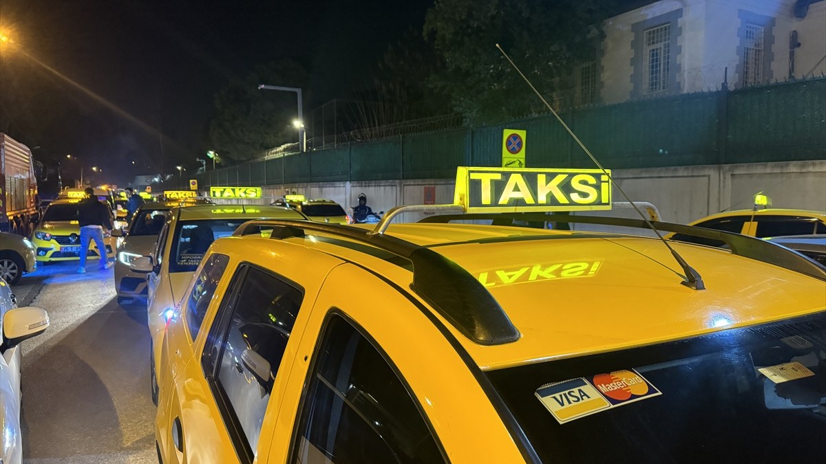 İzmir'de korkunç cinayet! Taksiciler meslektaşları için konvoy yaptı