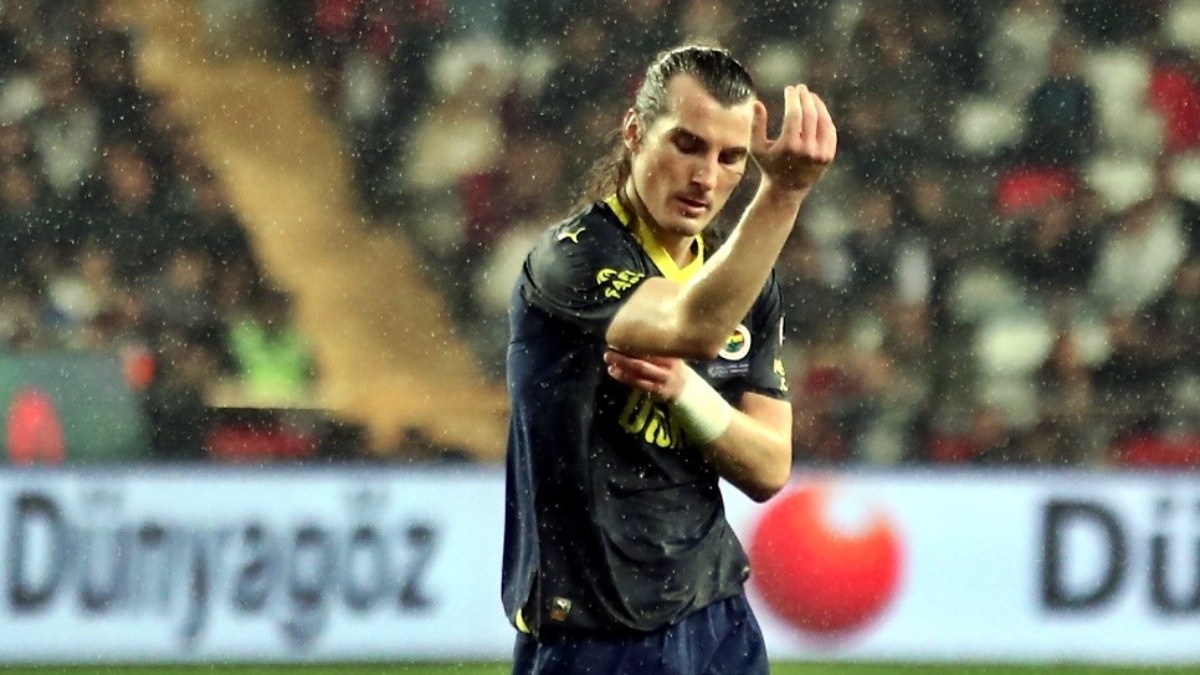 Çağlar Söyüncü, Fenerbahçe formasını ilk kez giydi