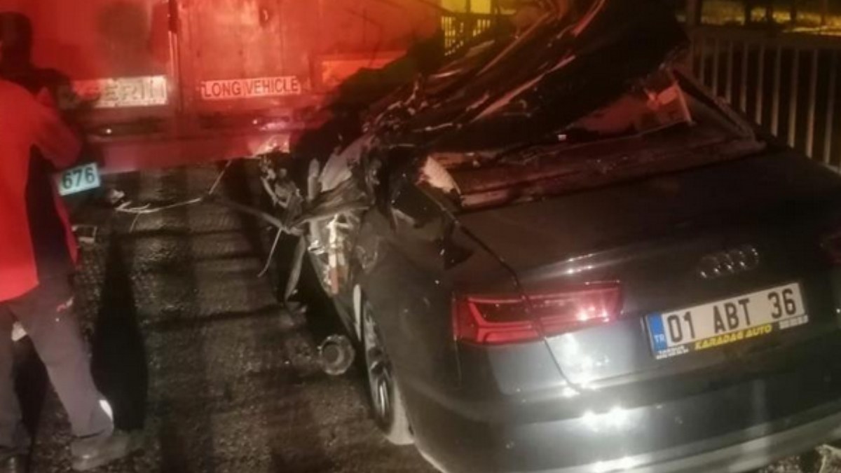 Mersin'de kaza yapan lüks otomobil hurdaya döndü: 1 ölü