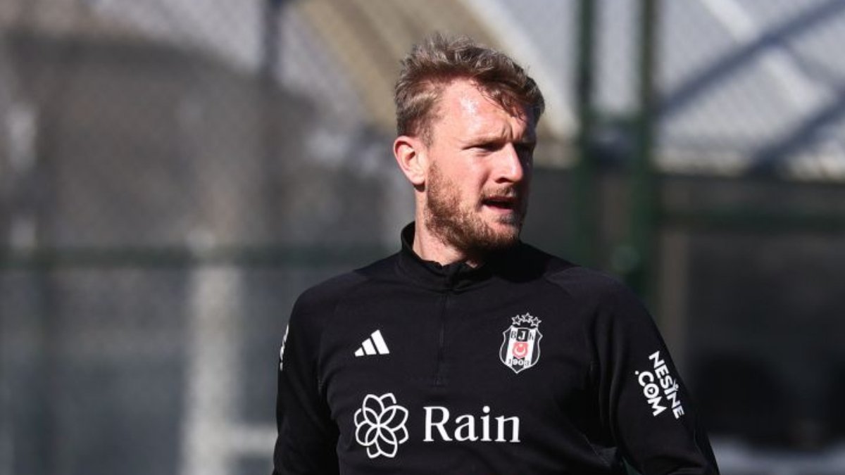 Beşiktaş'ta yeni transfer Joe Worrall sahaya indi