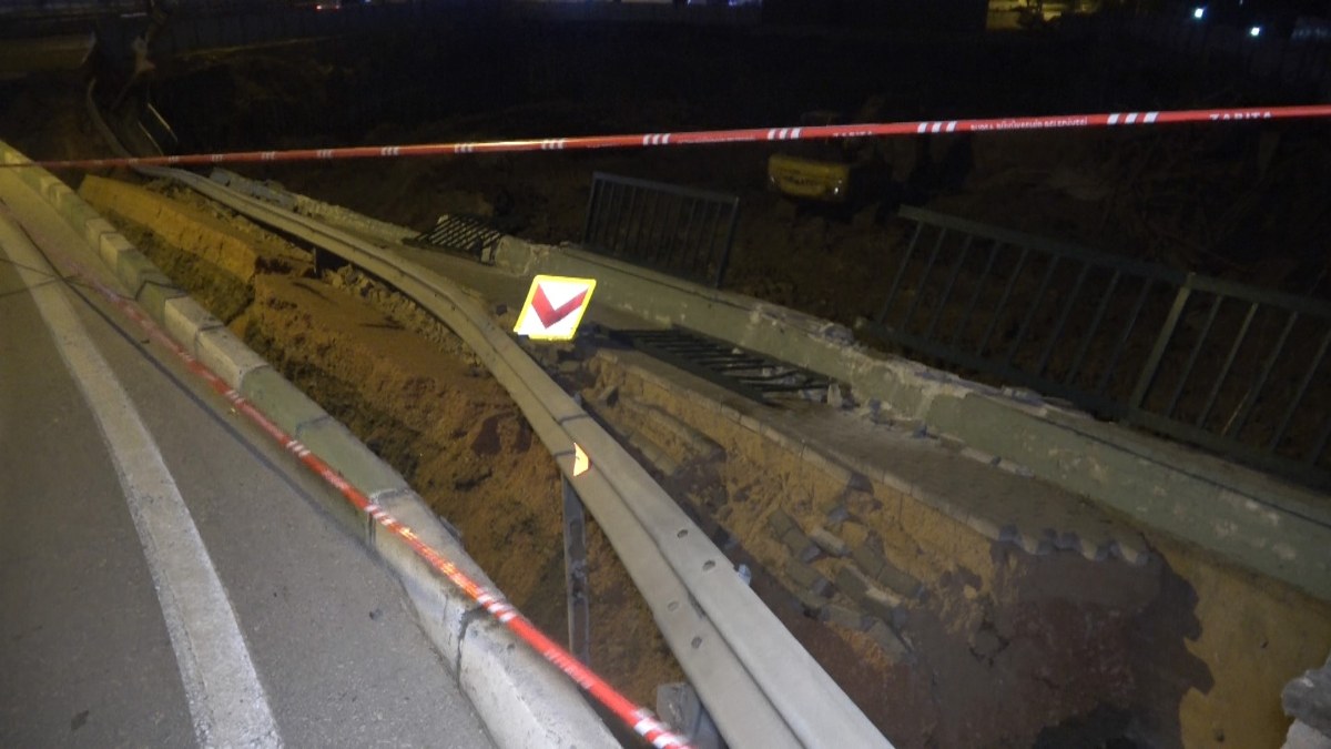 Bursa’da yol çöktü, ulaşım aksadı
