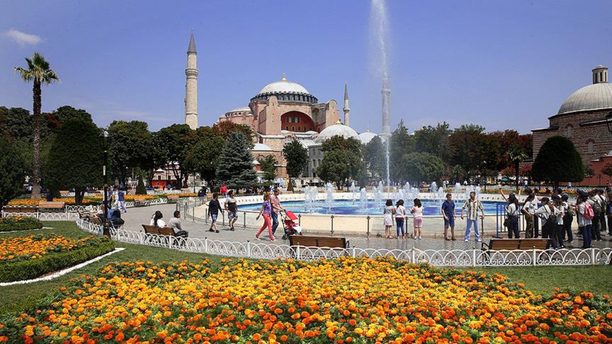 İstanbul ve Antalya dünyada en çok ziyaret edilen 10 şehir arasına girdi
