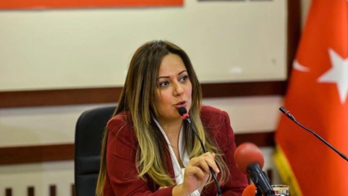 CHP'de üst düzey istifa: Genel Başkan Yardımcısı Koza Yardımcı görevini bıraktı