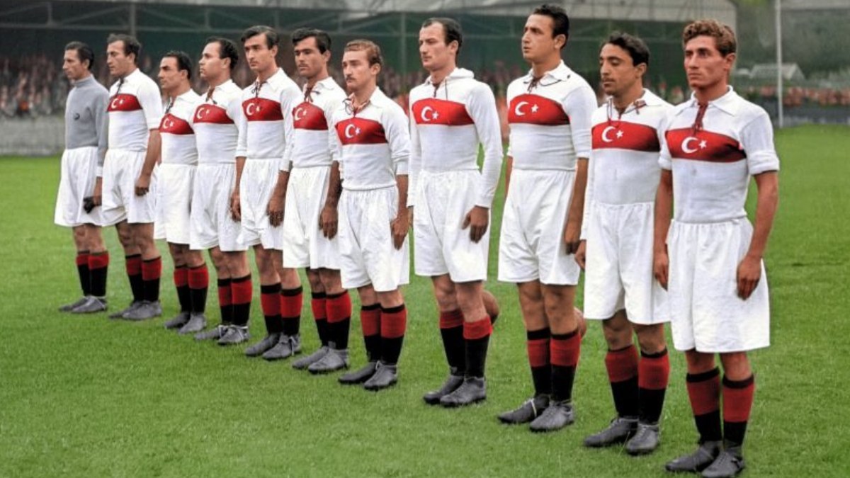 1948 yılındaki Türkiye A Milli Futbol Takımı forması viral oldu