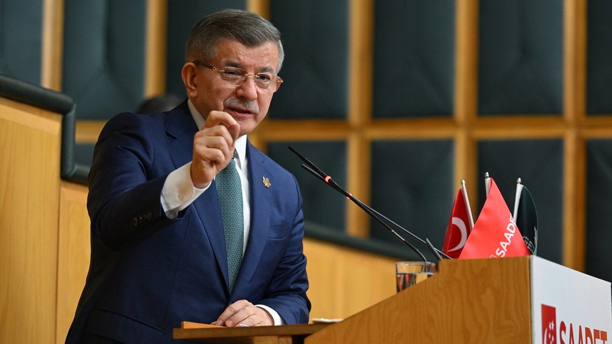 Ahmet Davutoğlu'nun yerel seçimde yol haritası: CHP'ye, İyi Parti'ye destek...