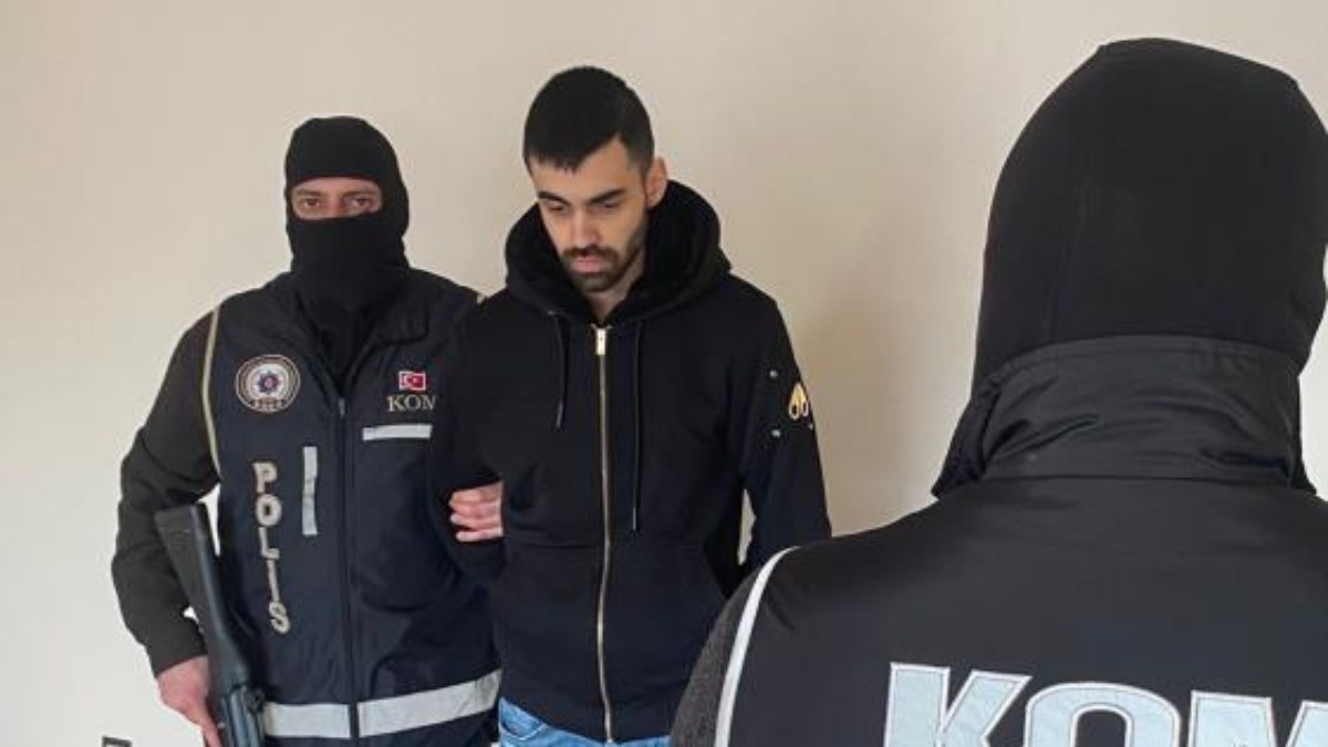 Kırmızı bültenle aranan şahıs İzmir'de yakalandı