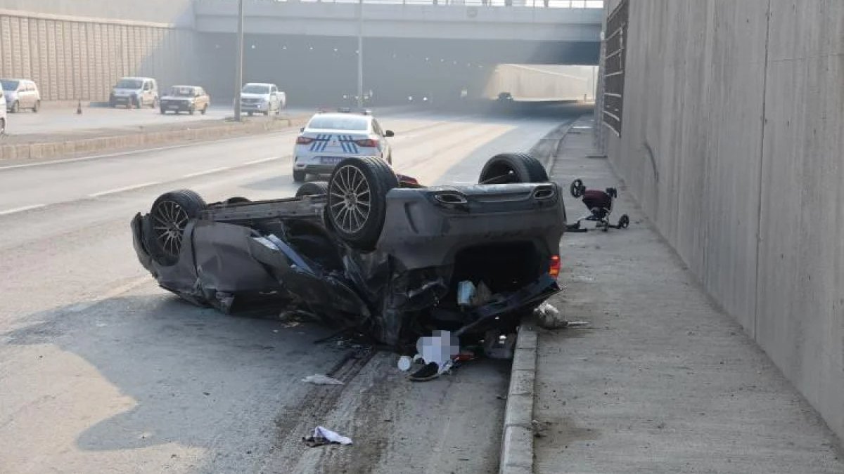 Kahramanmaraş'ta önce otomobile sonra aydınlatma direğine çarptı: 1 ölü, 1 yaralı