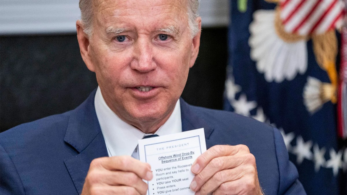 ABD Başkanı Biden'ın kullandığı not kartları, bağışçıları endişelendiriyor