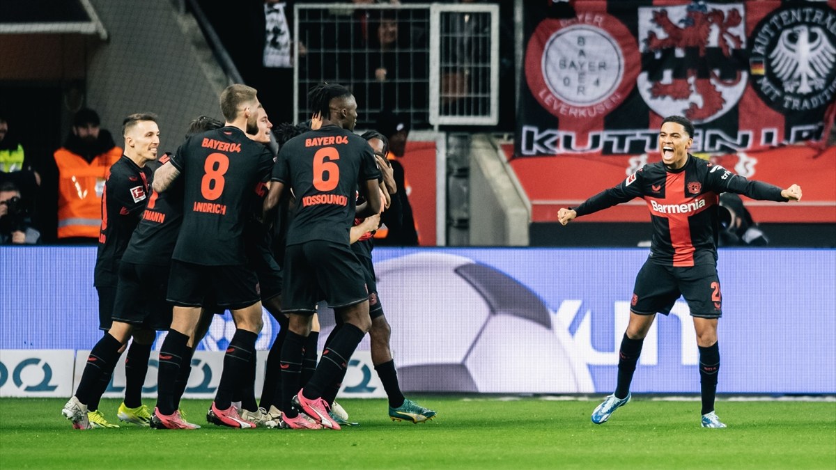 Mainz'ı mağlup eden Bayer Leverkusen tarihe geçti