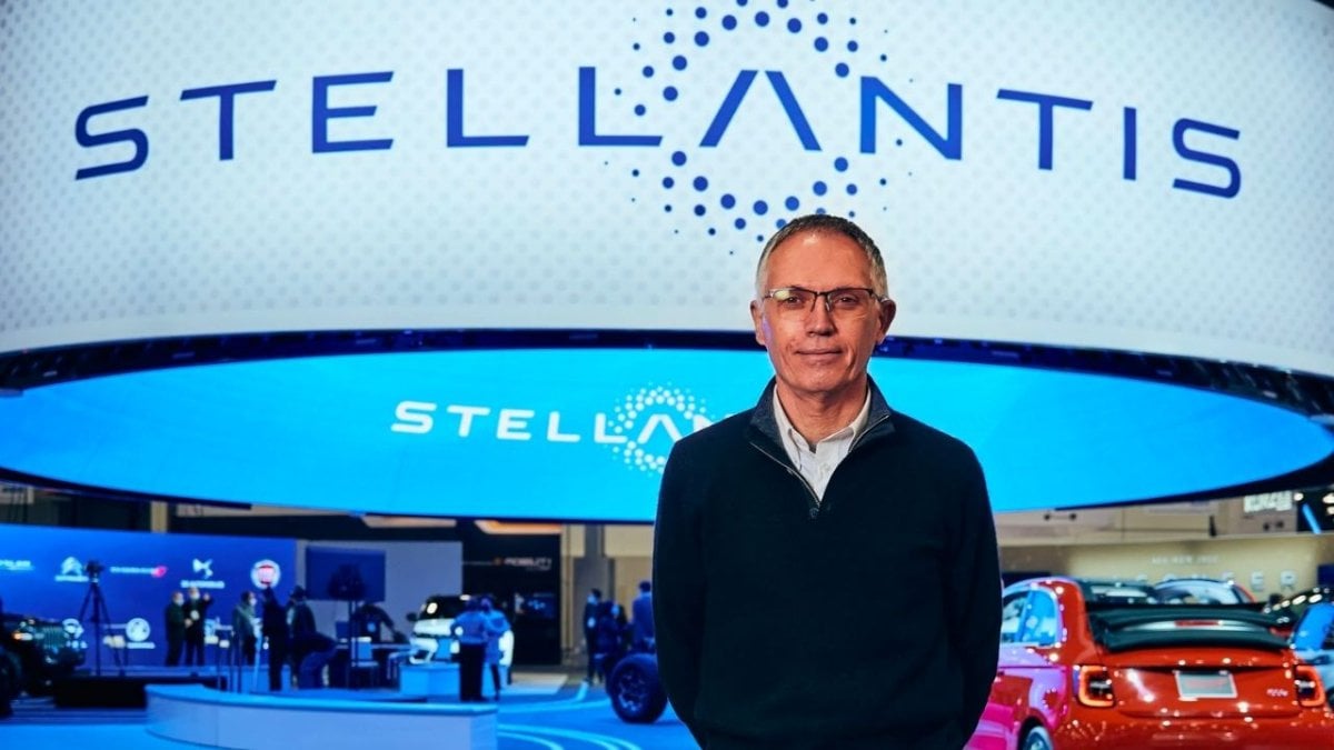 Stellantis CEO'su Carlos Tavares'in 2023 kazancı 40 milyon dolar oldu