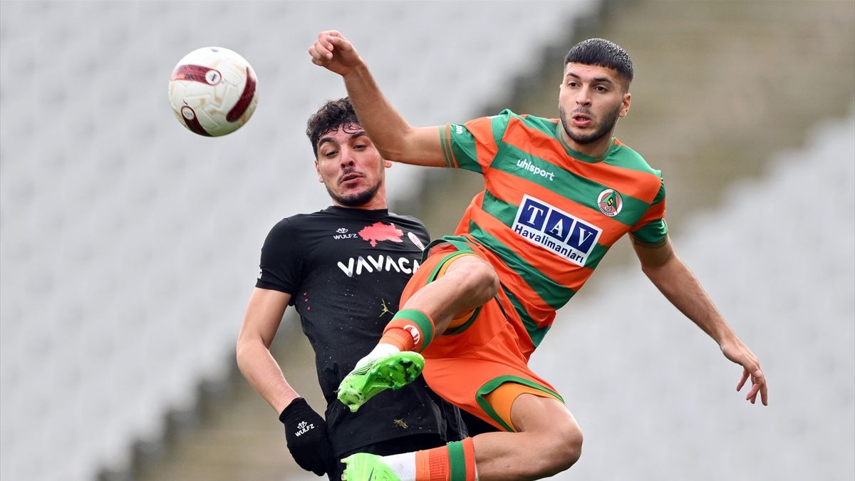 Fatih Karagümrük - Alanyaspor maçında kazanan çıkmadı