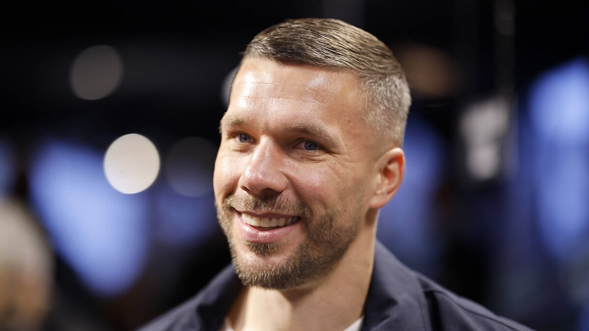 Podolski kurduğu dönerciyle servet kazanıyor! 230 milyon euro...