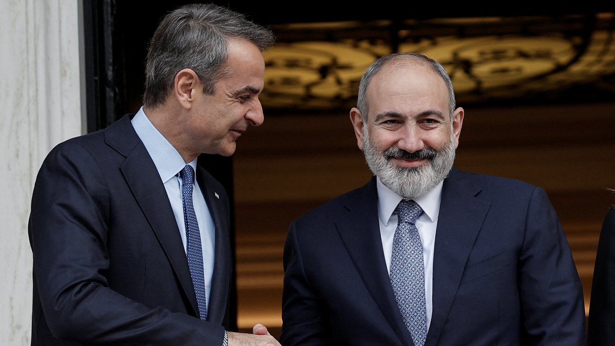 Yunanistan'dan Ermenistan ile Azerbaycan arasında kalıcı barışa destek kararı
