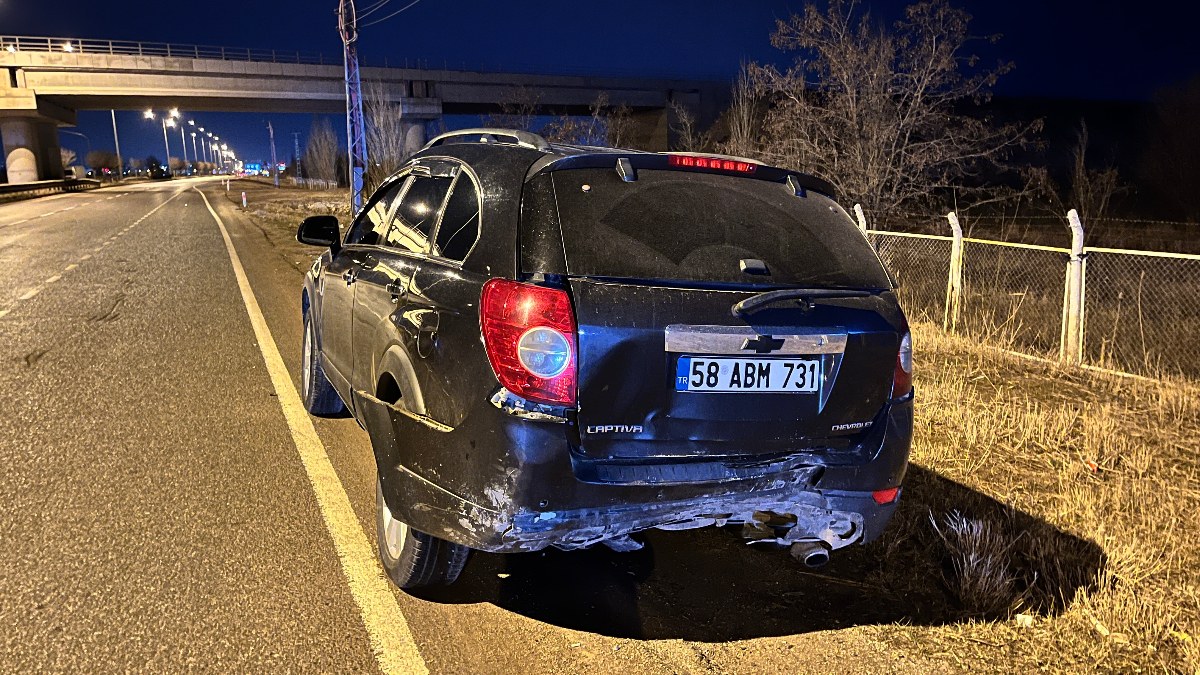 Sivas'ta kayganlaşan yol kazaya neden oldu: 2 yaralı