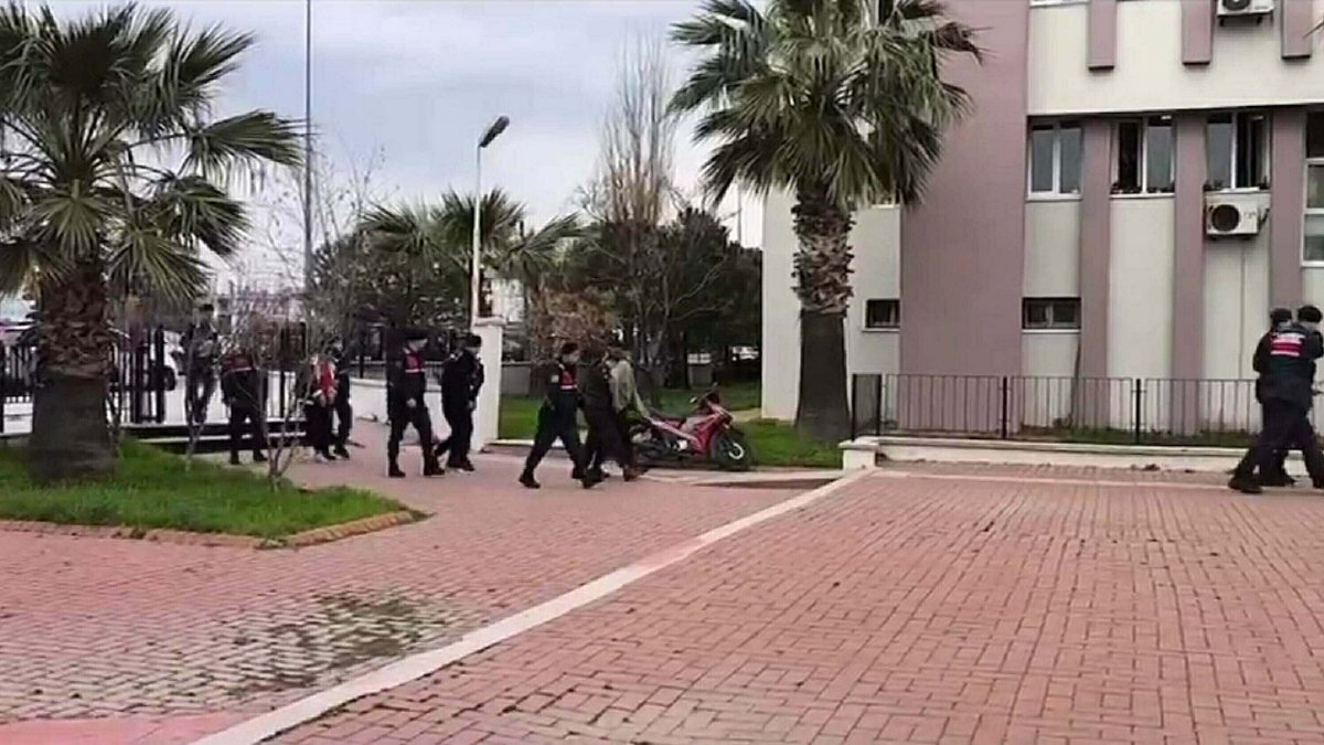 Balıkesir'de fuhuş operasyonu: 4 kadın kurtarıldı 6 kişi gözaltına alındı