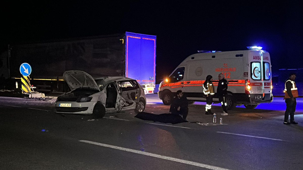 Kütahya'da tırla çarpışan otomobilin sürücüsü hayatını kaybetti