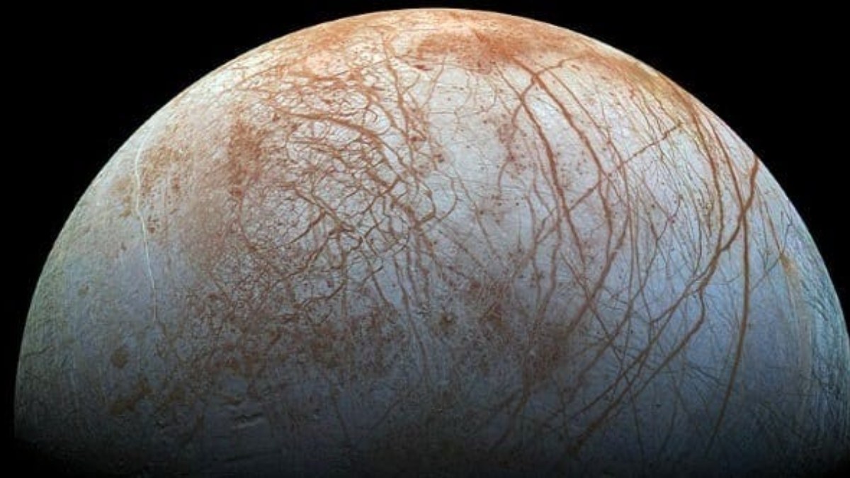 Jüpiter'in uydusuna gidiyoruz: Europa günde 1 milyon kişiye yetecek oksijen üretiyor