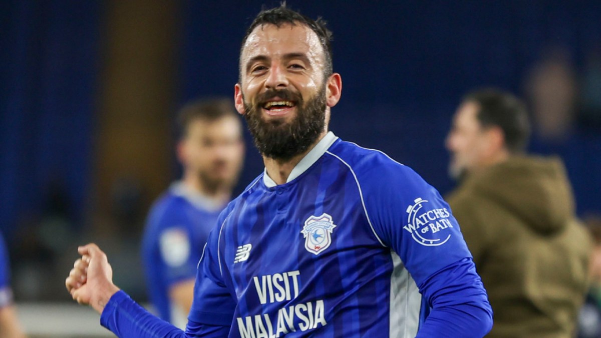 Erol Bulut'un çalıştırdığı Cardiff City, Huddersfield Town'ı tek golle geçti