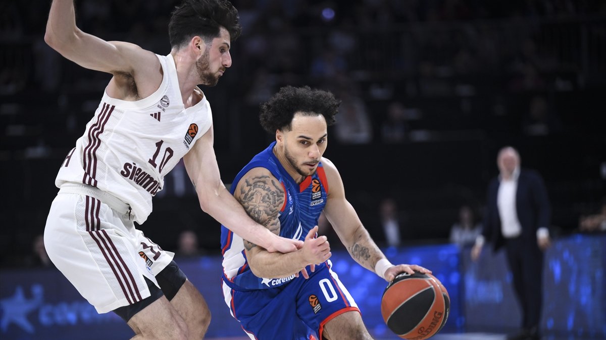 Anadolu Efes, Bayern Münih'e fark attı