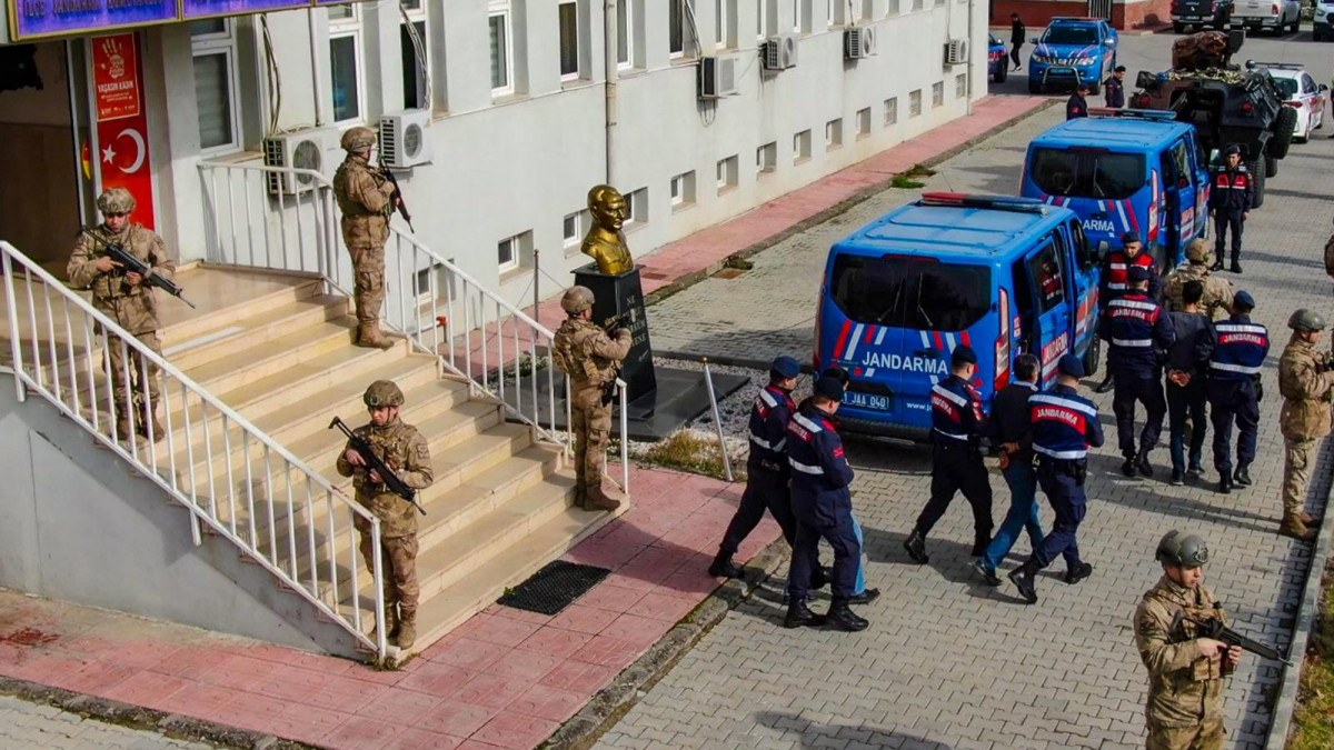 Diyarbakır’da DEAŞ operasyonu: 3 gözaltı