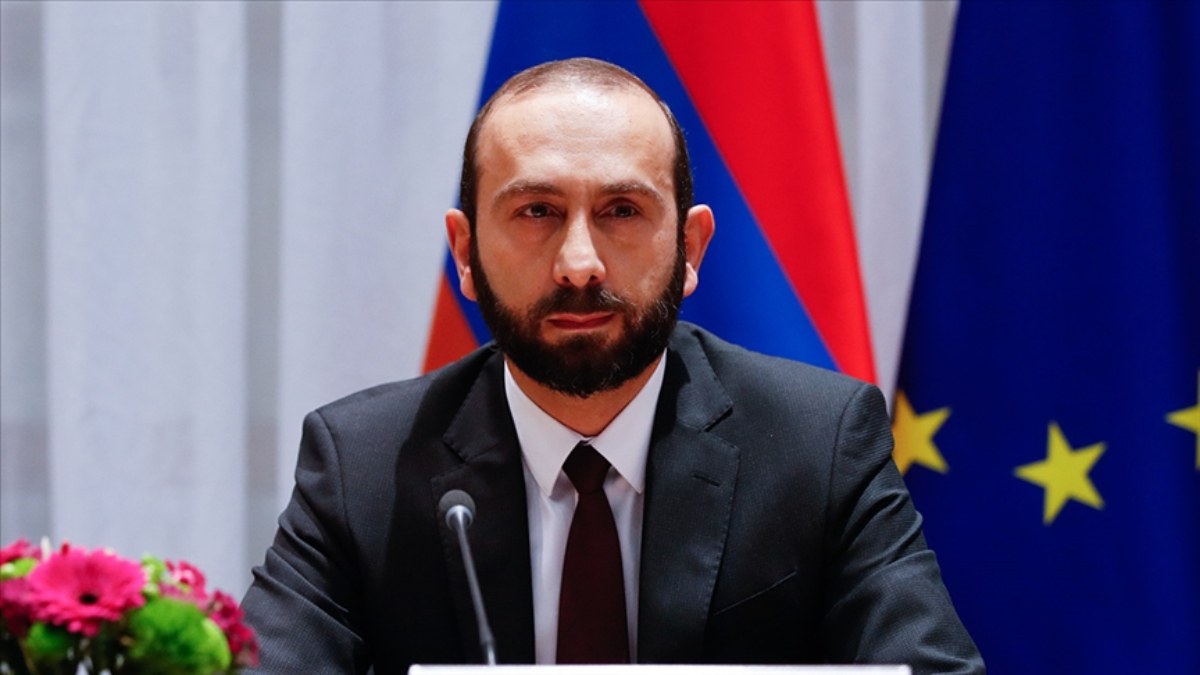 Ermenistan, Erivan'daki havalimanında görevli Rus askerlerinin ayrılmasını istedi