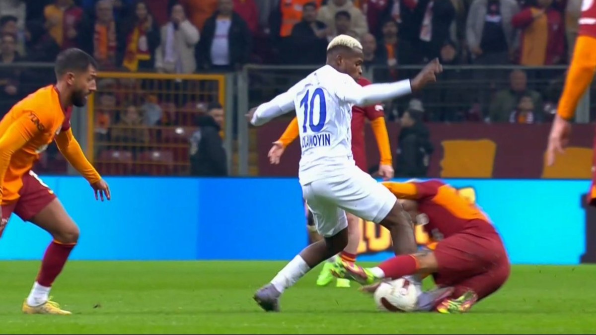 Galatasaray'dan Rizespor maçında hakem tepkisi