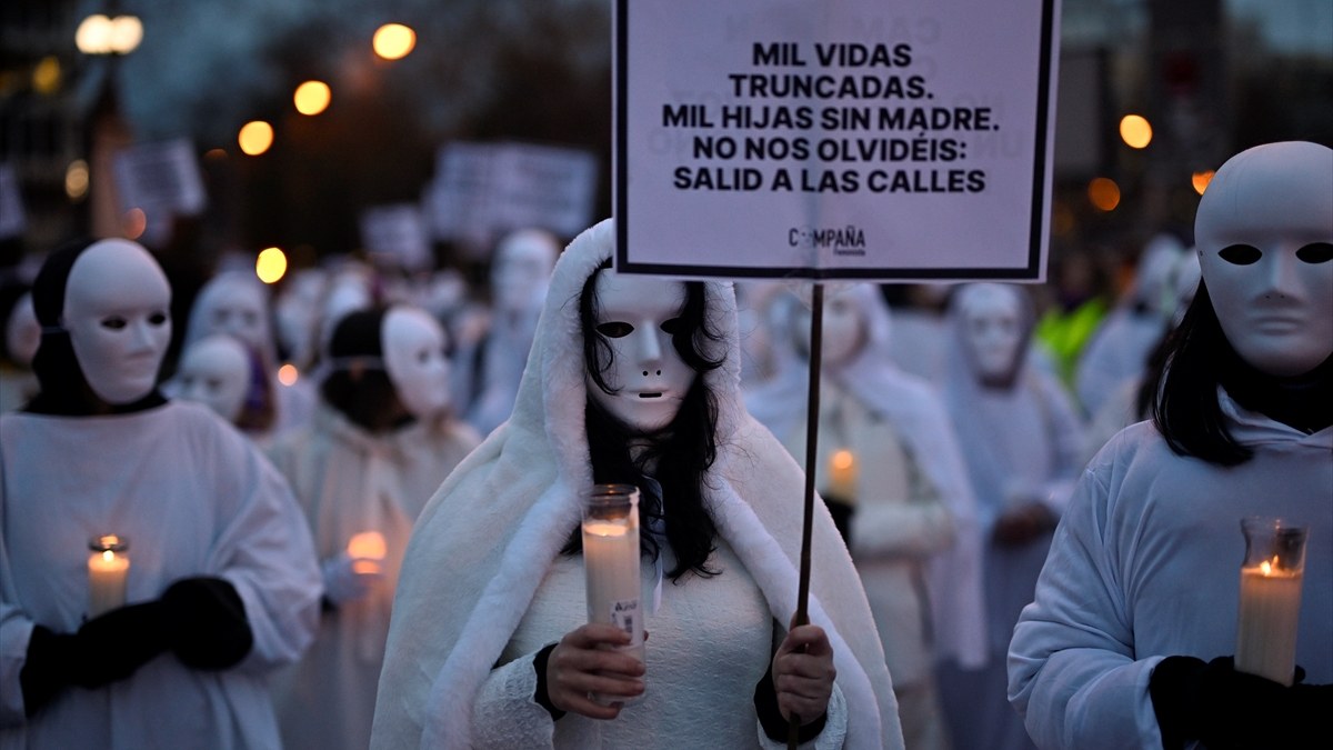 Madrid'de 8 Mart Dünya Kadınlar Günü yürüyüşü