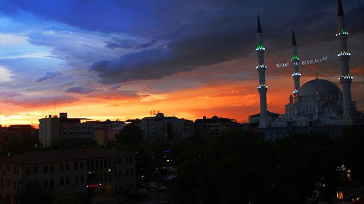 11 Mart Pazartesi iftar saat kaçta? İftar vakitleri 2024: İstanbul, Ankara, İzmir...