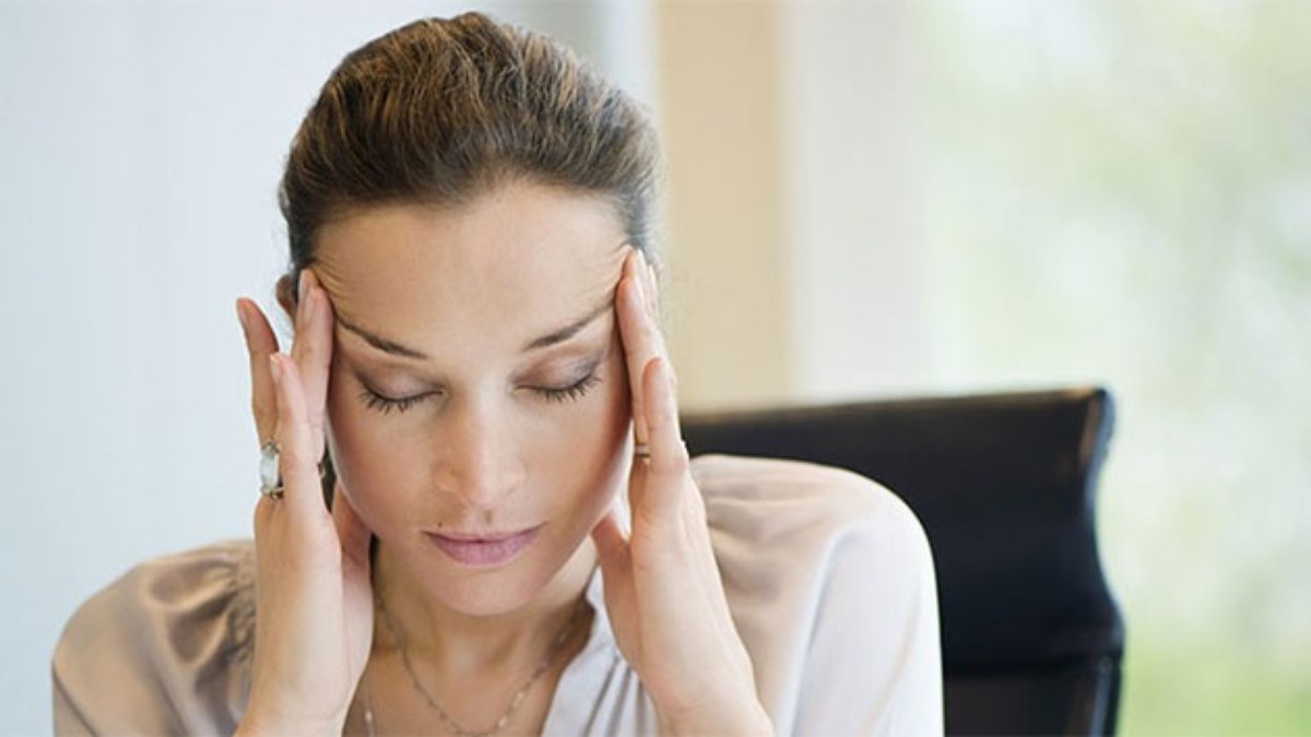 Oruçken baş ağrısını dindirmenin yolu! 5 dakikada kurtulun...