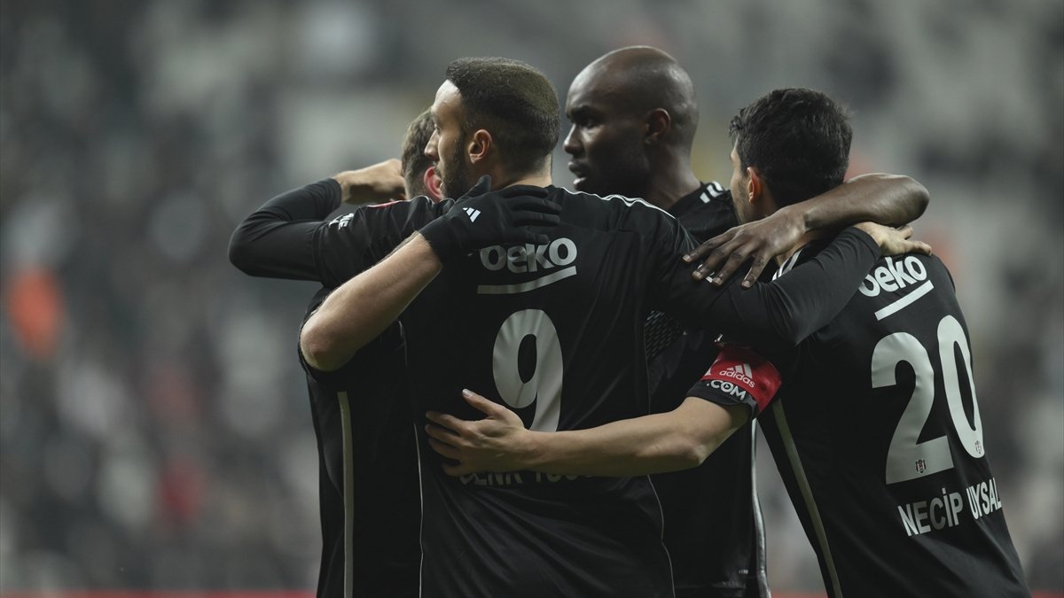 Gaziantep FK - Beşiktaş maçının ilk 11'leri