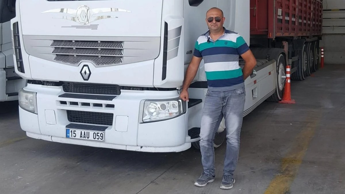 Burdur’da üzerine mermer bloğu düşen tır sürücüsü hayatını kaybetti