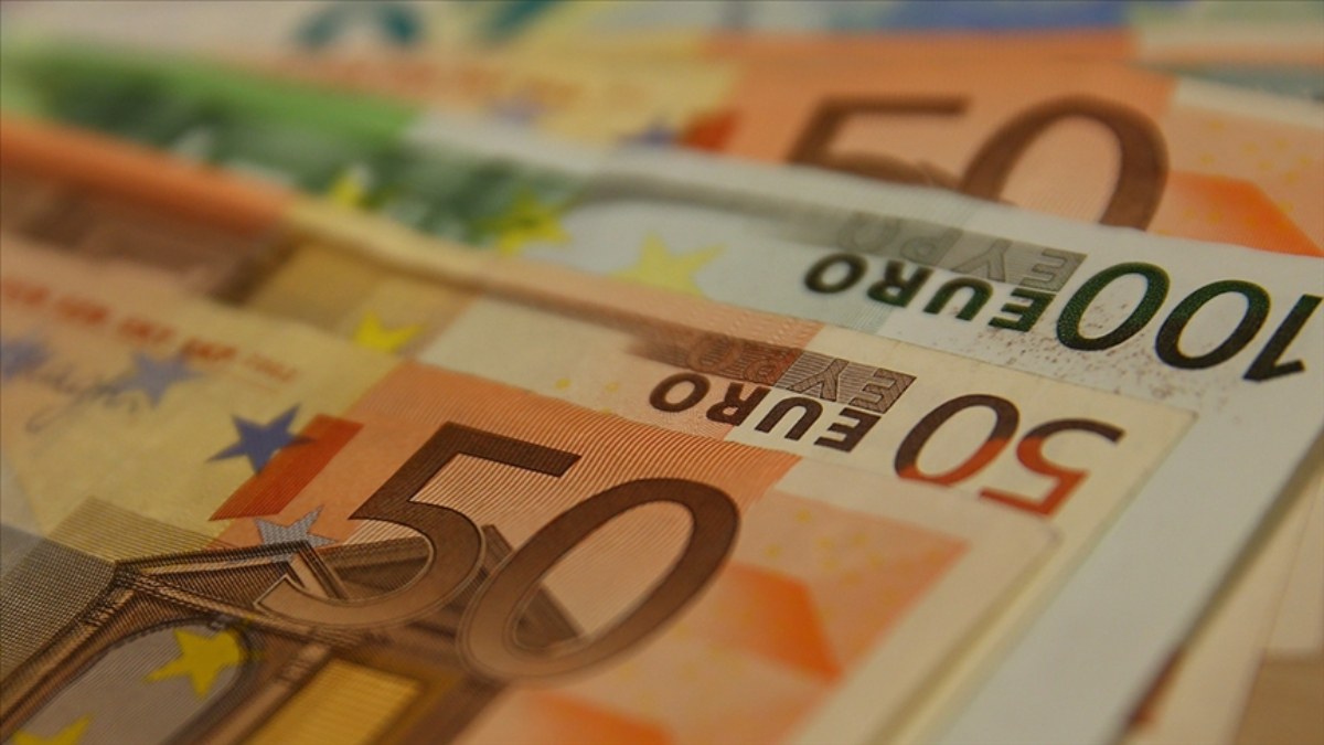 Bulgaristan 2025'te euroya geçmeye hazırlanıyor