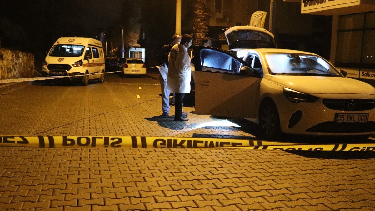 İzmir'de 17 yaşındaki genç cinayete kurban gitti