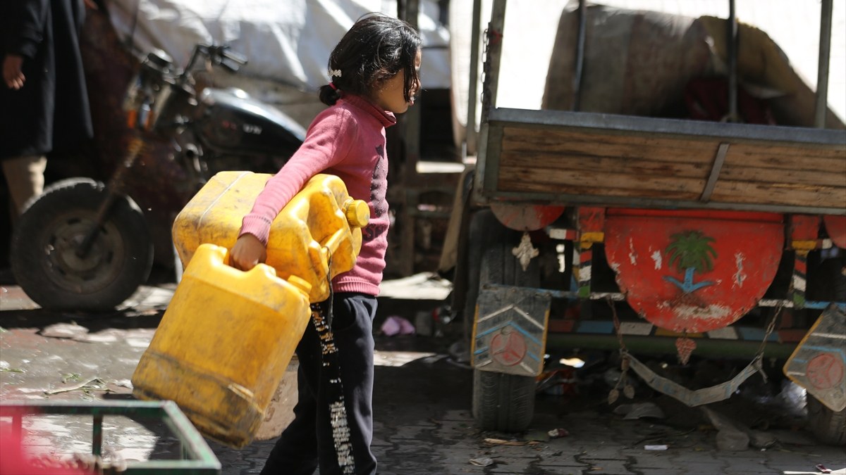 Filistinlilerin su sıkıntısı: İsrail, Gazze'deki altyapıya ağır hasar verdi