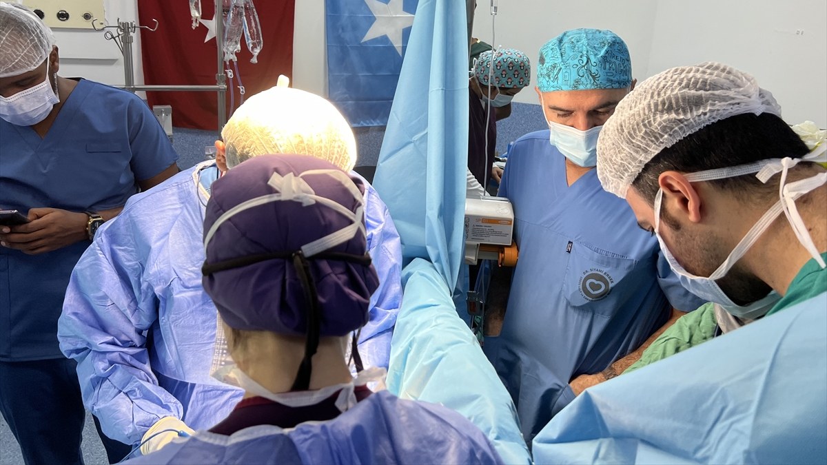 Somali'de bir ilk: Recep Tayyip Erdoğan Eğitim ve Araştırma Hastanesi'nde açık kalp ameliyatı yapıldı