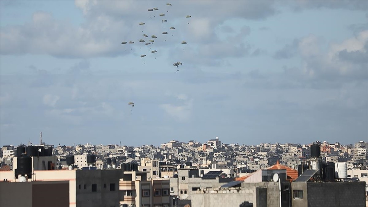 Almanya, Gazze'ye havadan yardım indirdi