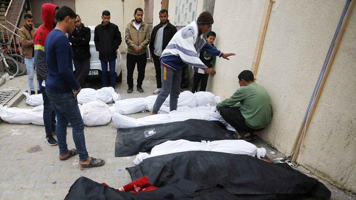 Gazze'de kan durmuyor: Can kaybı 31 bin 819'a yükseldi