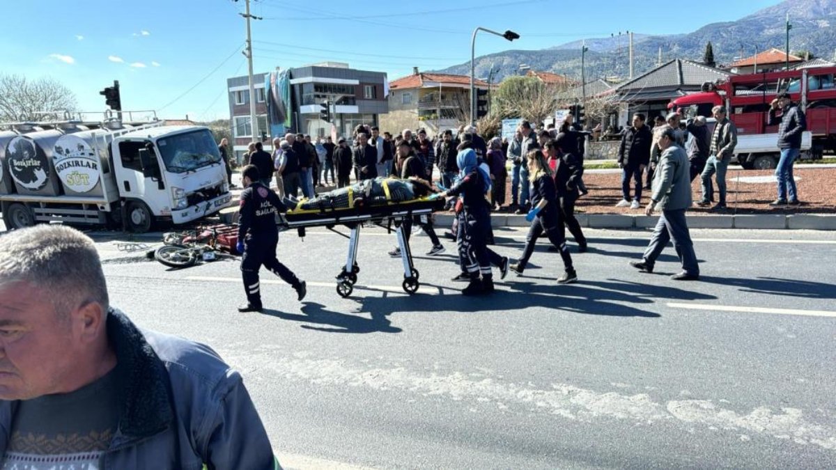 Aydın'da kamyonet ile motosiklet çarpıştı: 1 ölü 1 yaralı