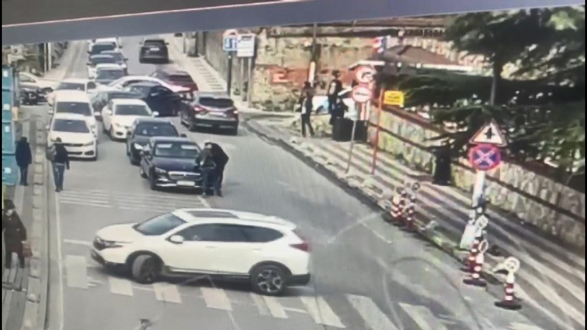 İstanbul'da iş adamının aracını çaldı: Trafikte kıskıvrak yakalandı