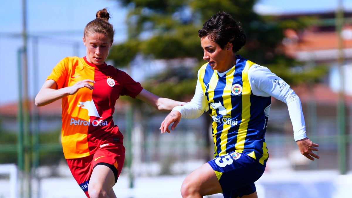 Kadınlar derbisinde Fenerbahçe, Galatasaray'ı devirdi